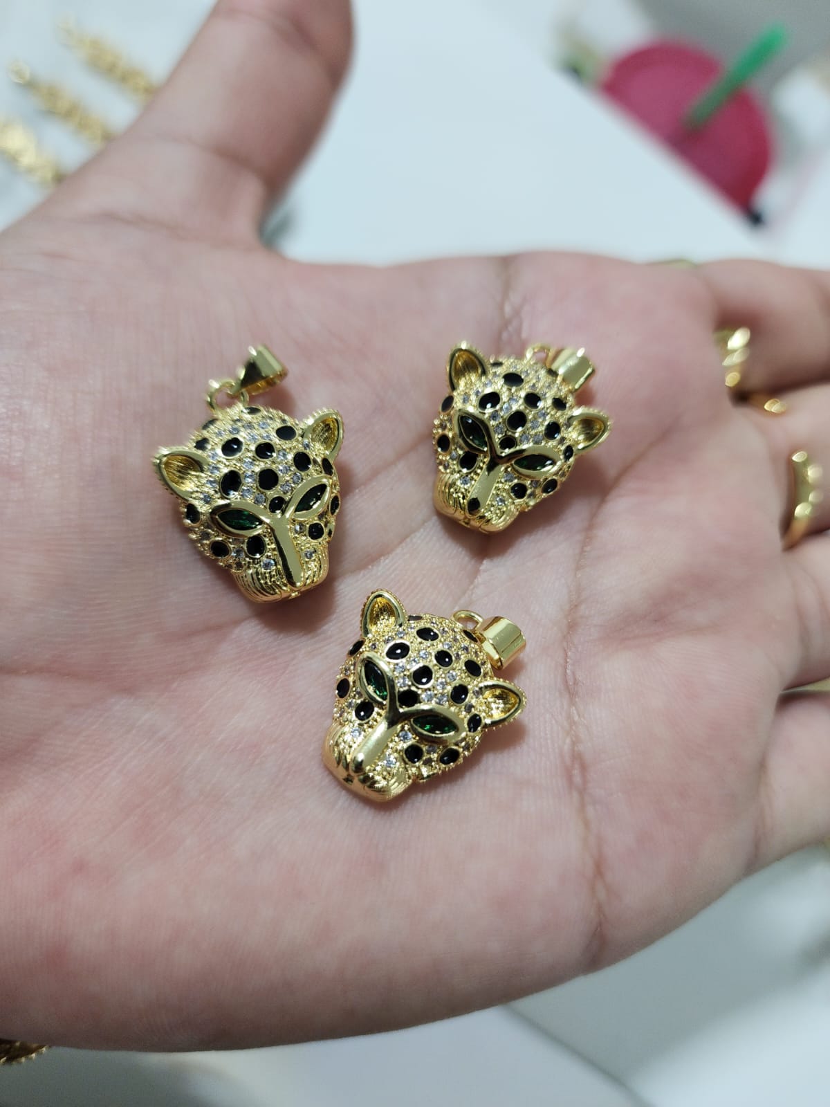 Leopardo BañoOro & zirconias
