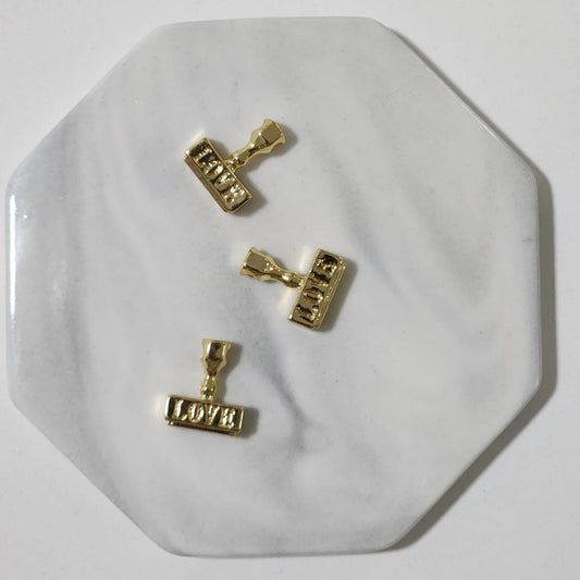 Dije Martillo LOVE Baño Oro 18k